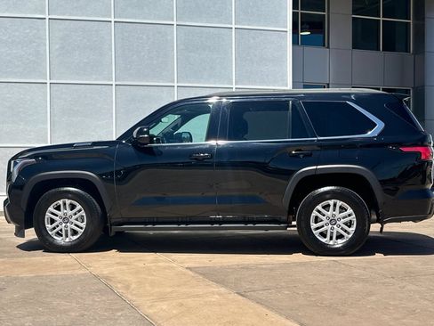 Certified 2025 Toyota Sequoia SR5 AWD/4WD image 8