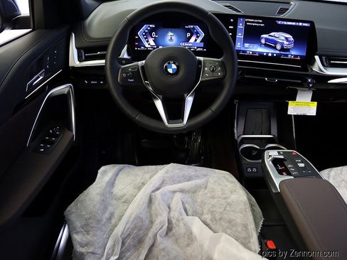 Used 2025 BMW X1 xDrive28i w/ Convenience Package image 14