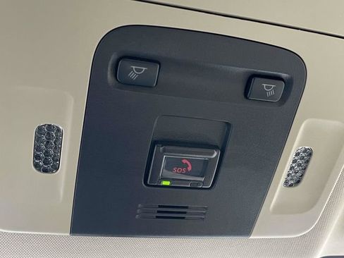 Used 2022 Toyota Camry LE image 34