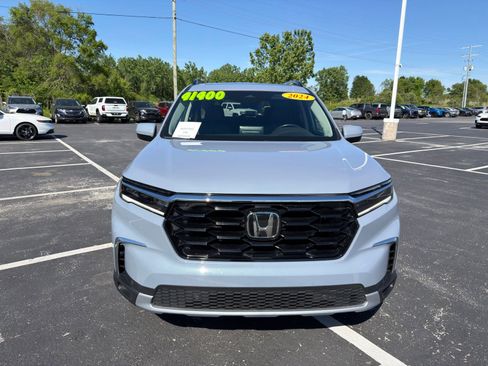 Used 2024 Honda Pilot Touring image 9