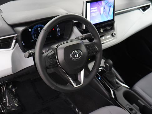 Used 2025 Toyota Corolla SE FWD image 19