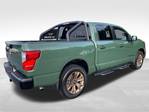 Used 2024 Nissan Titan SV w/ SV Bronze Edition Package AWD/4WD image 6