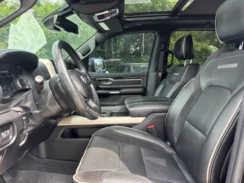 Used 2019 RAM 1500 Laramie AWD/4WD image 13