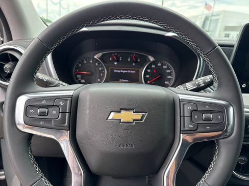 Used 2023 Chevrolet Blazer LT w/ Sound & Technology Package FWD image 23