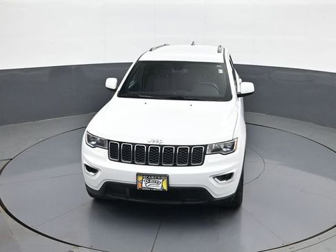 Used 2020 Jeep Grand Cherokee Laredo w/ 18" Wheel & 8.4" Radio Group AWD/4WD image 14