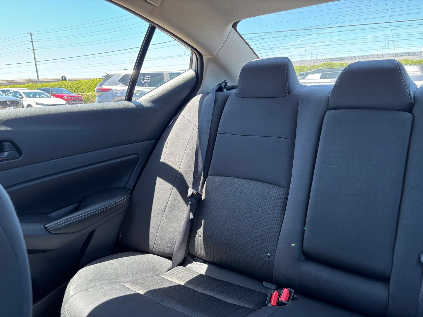 Used 2025 Nissan Altima 2.5 SV FWD image 38