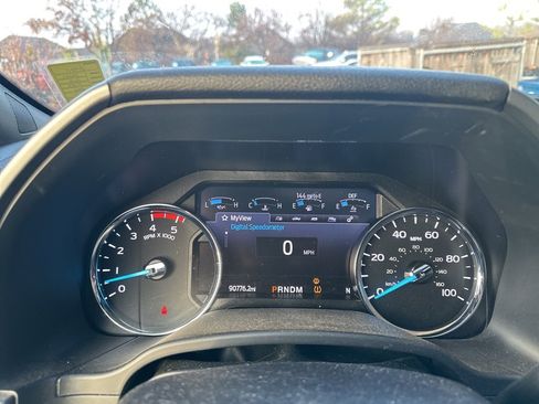 Used 2021 Ford F350 Platinum w/ Tremor Off-Road Package image 7