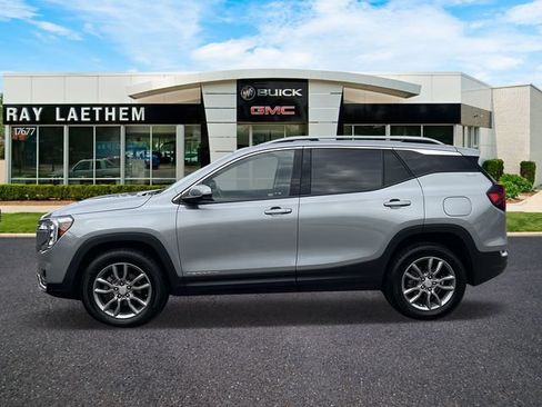 Used 2024 GMC Terrain SLT w/ LPO, Floor Liner Package AWD/4WD image 2