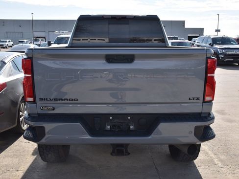 Used 2024 Chevrolet Silverado 2500 LTZ w/ LTZ Plus Package image 8