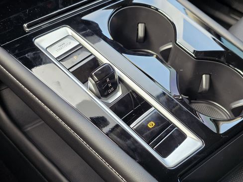 New 2026 Volkswagen Atlas SE FWD image 17
