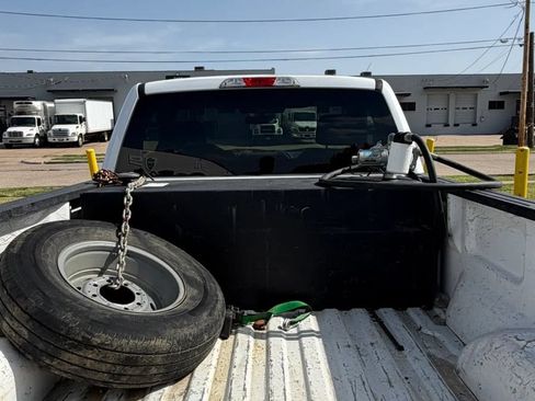 Used 2017 Ford F150 XL w/ Equipment Group 101A Mid RWD image 12