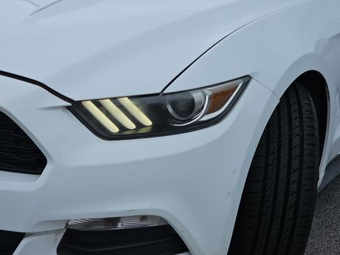 Used 2017 Ford Mustang Convertible RWD image 26