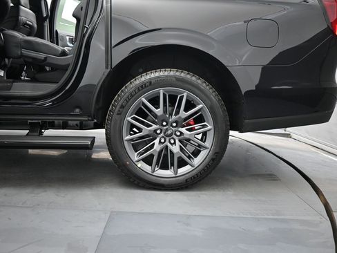 New 2025 Ford Expedition Max Platinum w/ Stealth Performance Package image 38