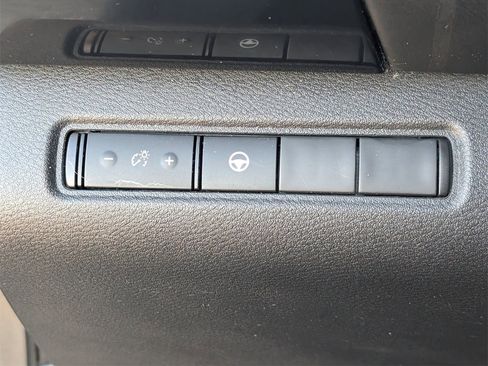 Certified 2022 Nissan Pathfinder SV image 23