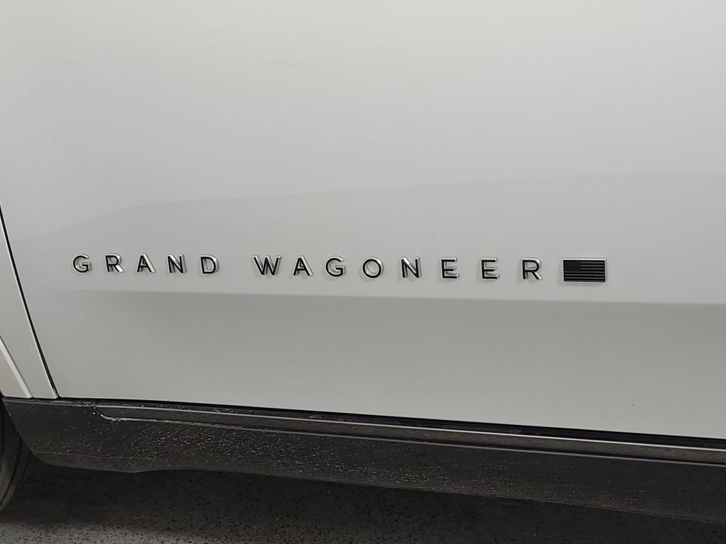 Used 2025 Jeep Grand Wagoneer Series III w/ Quick Order Packagew 28T AWD/4WD image 8