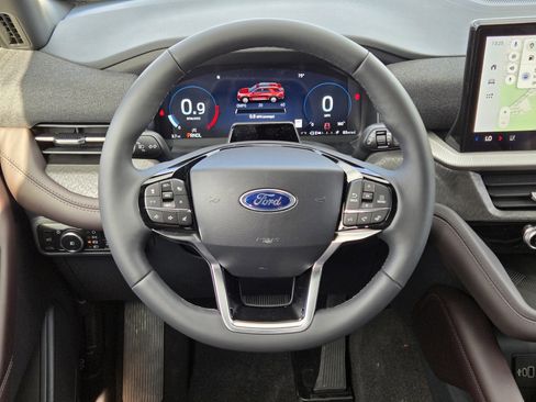 New 2026 Ford Explorer Platinum image 21