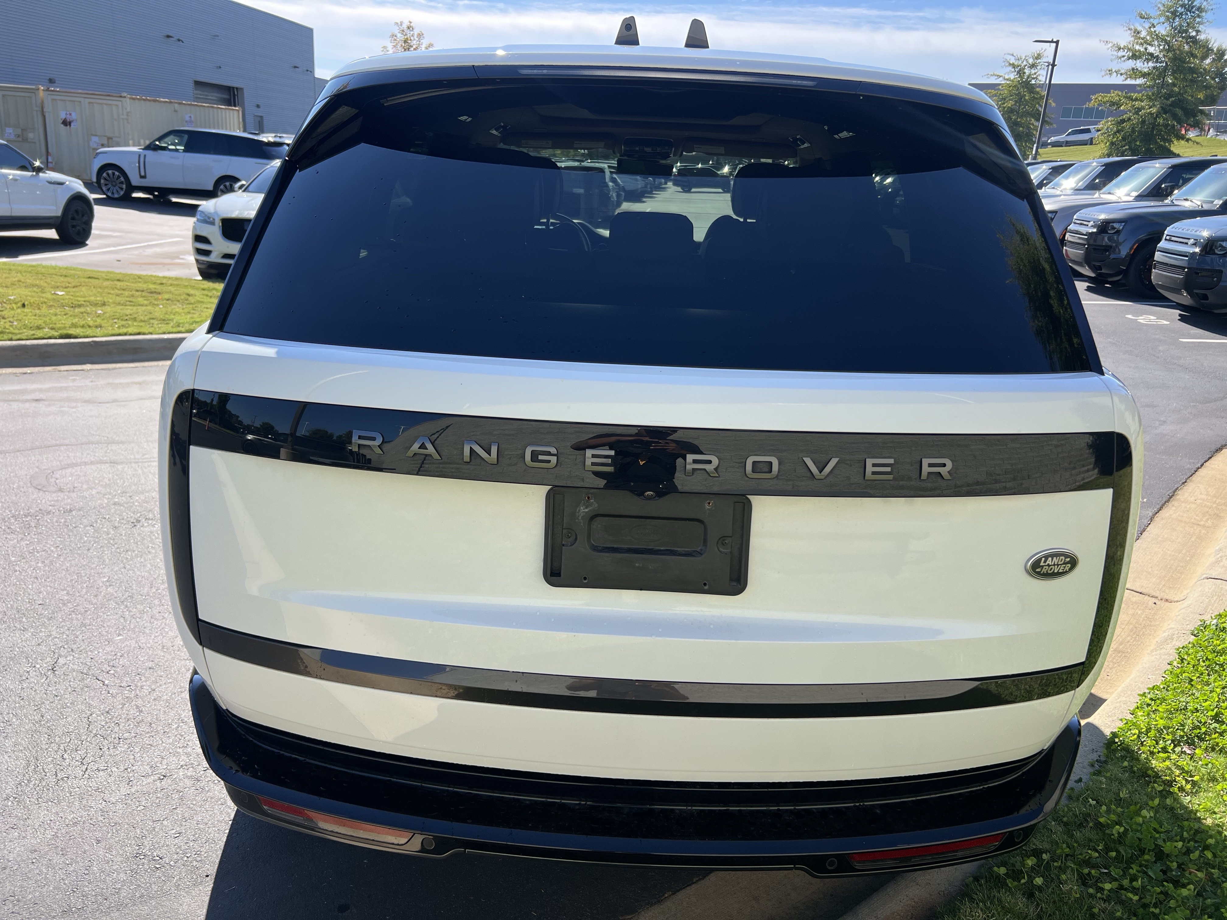 Used 2023 Land Rover Range Rover SE AWD/4WD image 7