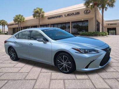 Certified 2025 Lexus ES 350 w/ Premium Package