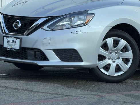Used 2019 Nissan Sentra S FWD image 7