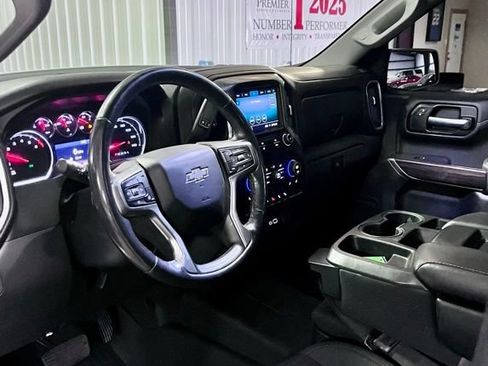 Used 2020 Chevrolet Silverado 1500 LT Trail Boss w/ Convenience Package AWD/4WD image 8