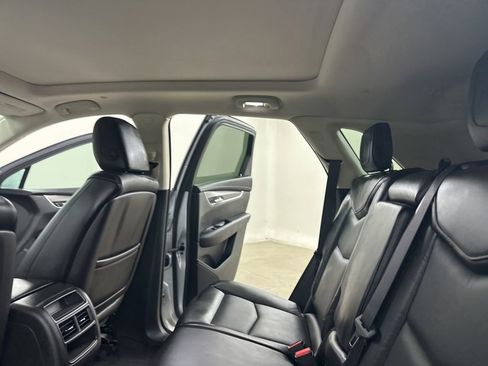 Used 2017 Cadillac XT5 Luxury image 30
