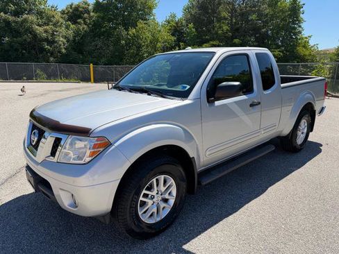 Used 2016 Nissan Frontier SV w/ SV Value Truck Package AWD/4WD image 32