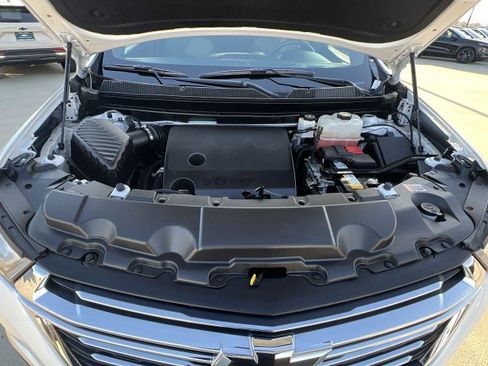 Used 2023 Chevrolet Traverse LT image 29