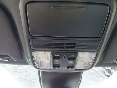 Used 2024 Honda Odyssey Sport image 35