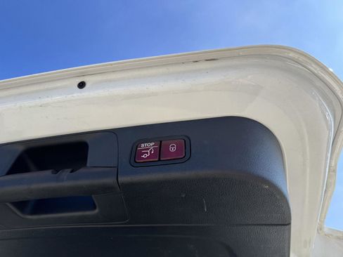 Certified 2025 Mercedes-Benz GLB 250 image 24