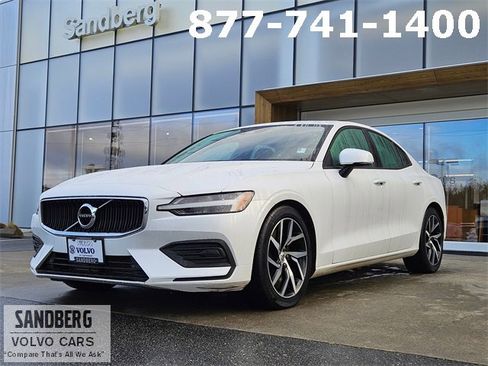 Used 2019 Volvo S60 T6 Momentum w/ Multimedia Package image 1