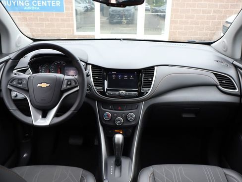 Used 2022 Chevrolet Trax LT w/ LT Convenience Package AWD/4WD image 34