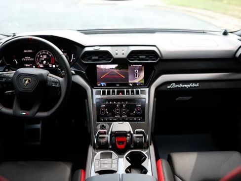 Used 2024 Lamborghini Urus Performante image 6