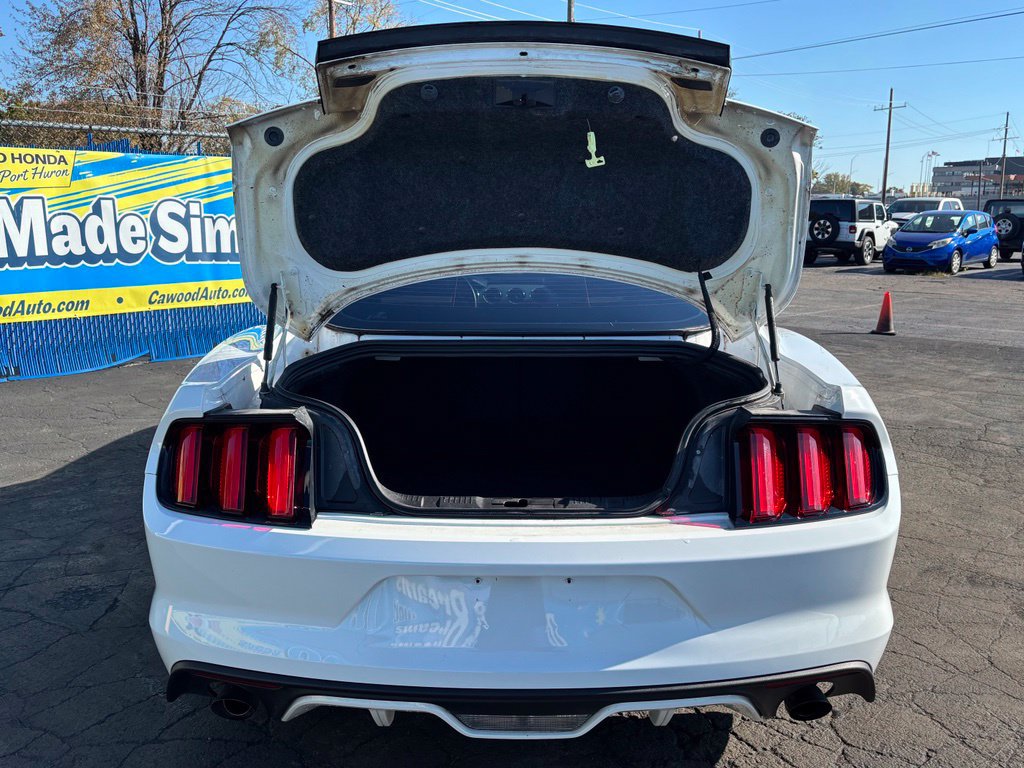 Used 2015 Ford Mustang Premium RWD image 4