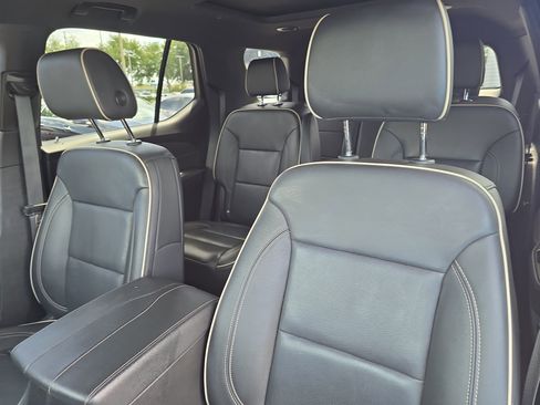 Used 2023 Chevrolet Traverse Premier w/ Redline Edition FWD image 24