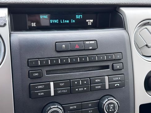 Used 2010 Ford F150 XLT image 16