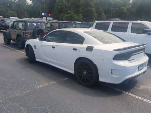 Used 2021 Dodge Charger R/T w/ Blacktop Package RWD image 4