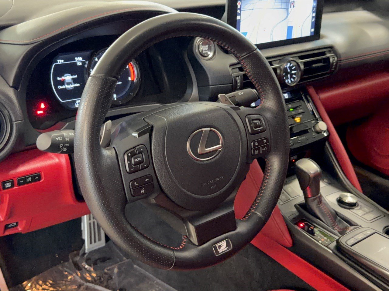 Used 2024 Lexus IS 350 F Sport RWD image 10