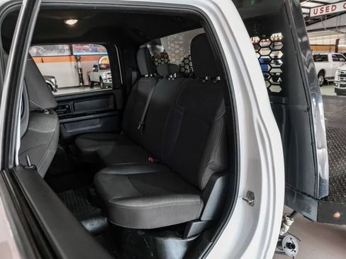 Used 2022 RAM 5500 Tradesman w/ Chrome Appearance Group AWD/4WD image 32