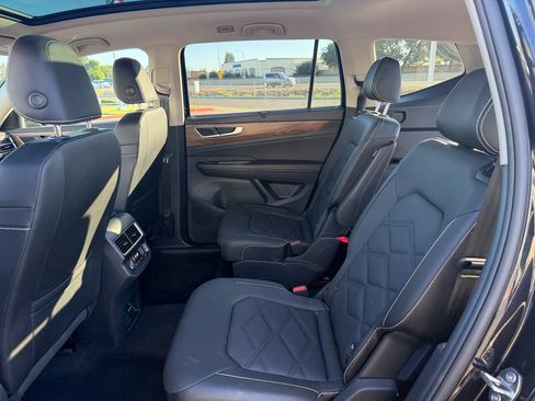 Certified 2026 Volkswagen Atlas SE w/ Panoramic Sunroof Package AWD/4WD image 29
