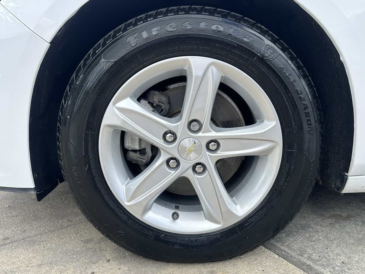 Used 2021 Chevrolet Malibu LS FWD image 9