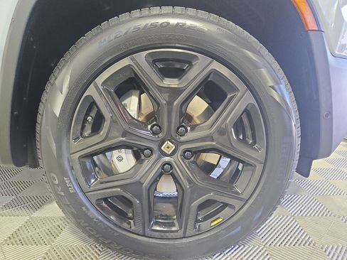 Used 2024 Rivian R1S Adventure AWD/4WD image 11