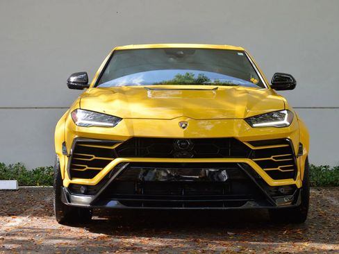 Used 2021 Lamborghini Urus Sport Utility 4D image 27