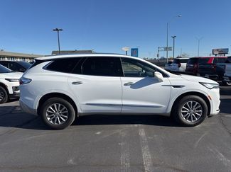 Used 2024 Buick Enclave Premium video 2