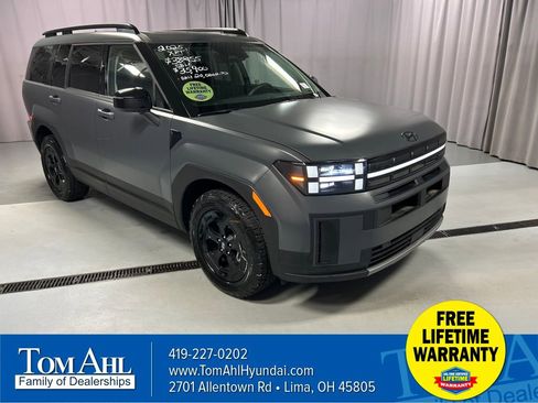 Used 2025 Hyundai Santa Fe XRT AWD/4WD image 1