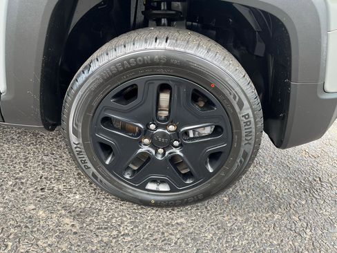 Used 2020 Jeep Renegade Sport AWD/4WD image 13