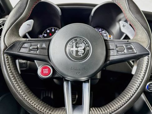 Used 2018 Alfa Romeo Giulia Quadrifoglio w/ Driver Assist Dynamic Package RWD image 34