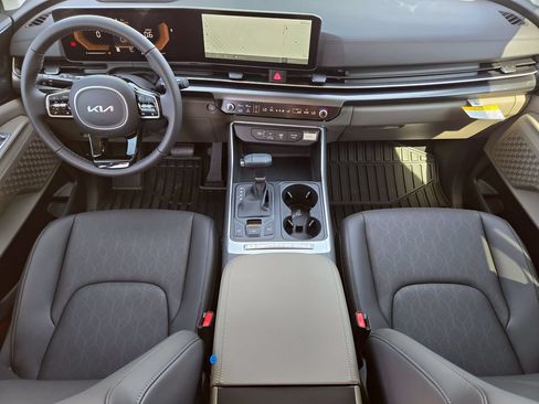 New 2026 Kia Carnival FWD image 20