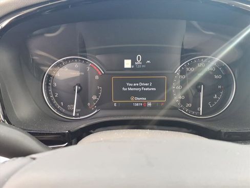 Certified 2023 Cadillac XT6 Premium Luxury image 11