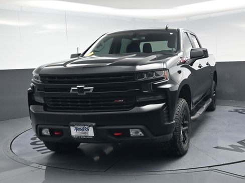 Used 2021 Chevrolet Silverado 1500 LT Trail Boss w/ Bed Protection Package image 11