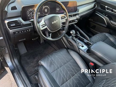 Used 2023 Kia Telluride AWD image 16